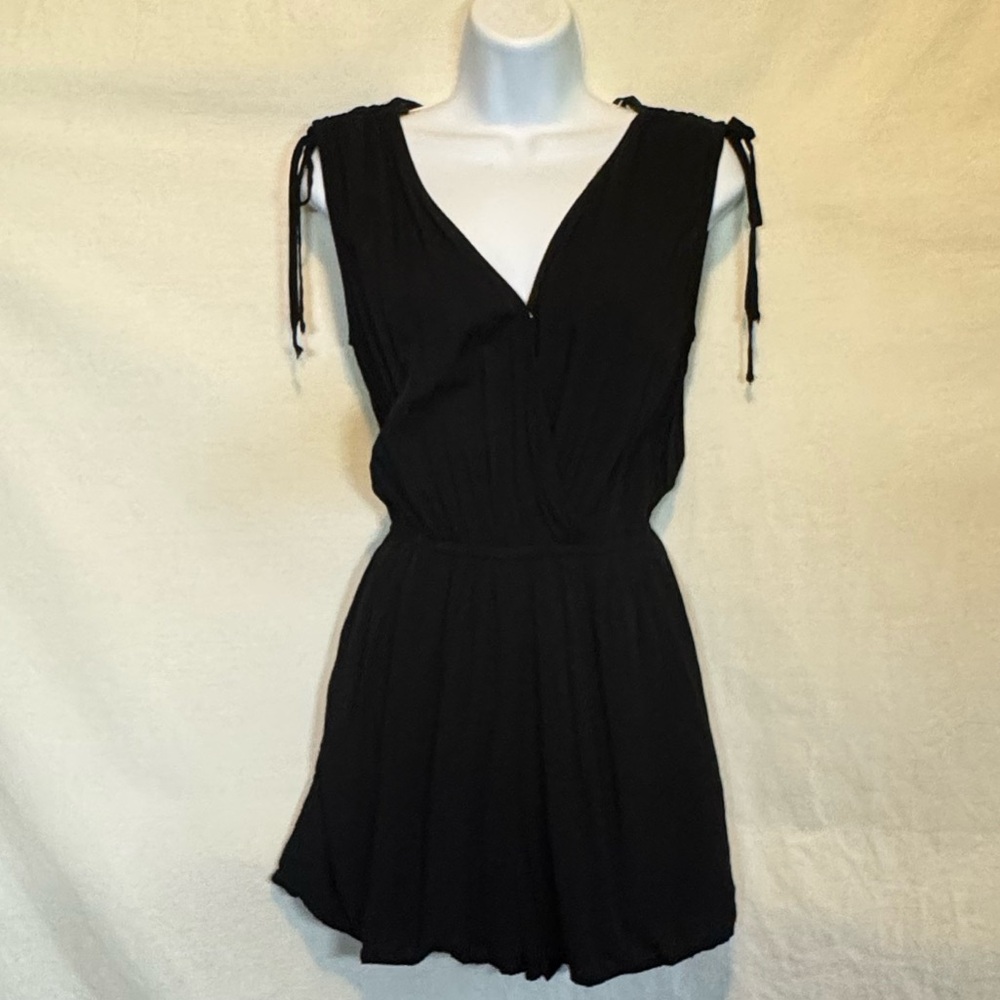 F-171 One Clothing Black Sleeveless Summer Romper Size‎ S